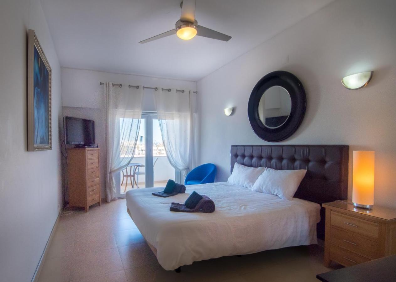 Lagos Main Avenue Studio With Marina View Balcony 外观 照片