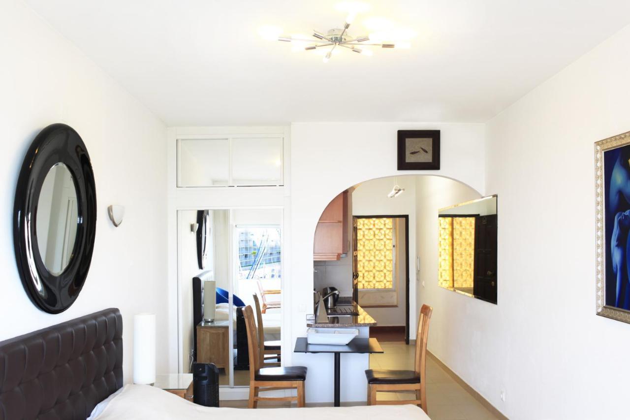 Lagos Main Avenue Studio With Marina View Balcony 外观 照片