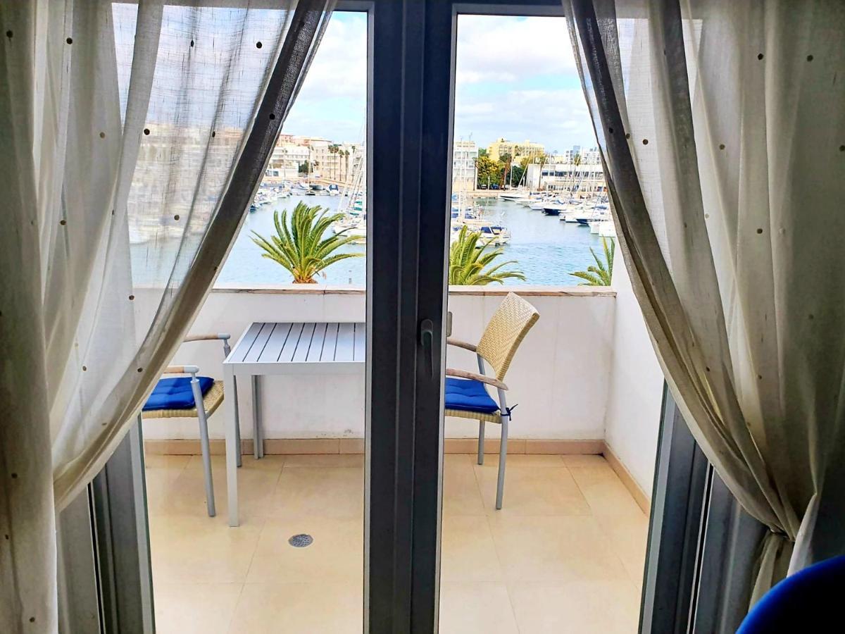 Lagos Main Avenue Studio With Marina View Balcony 外观 照片
