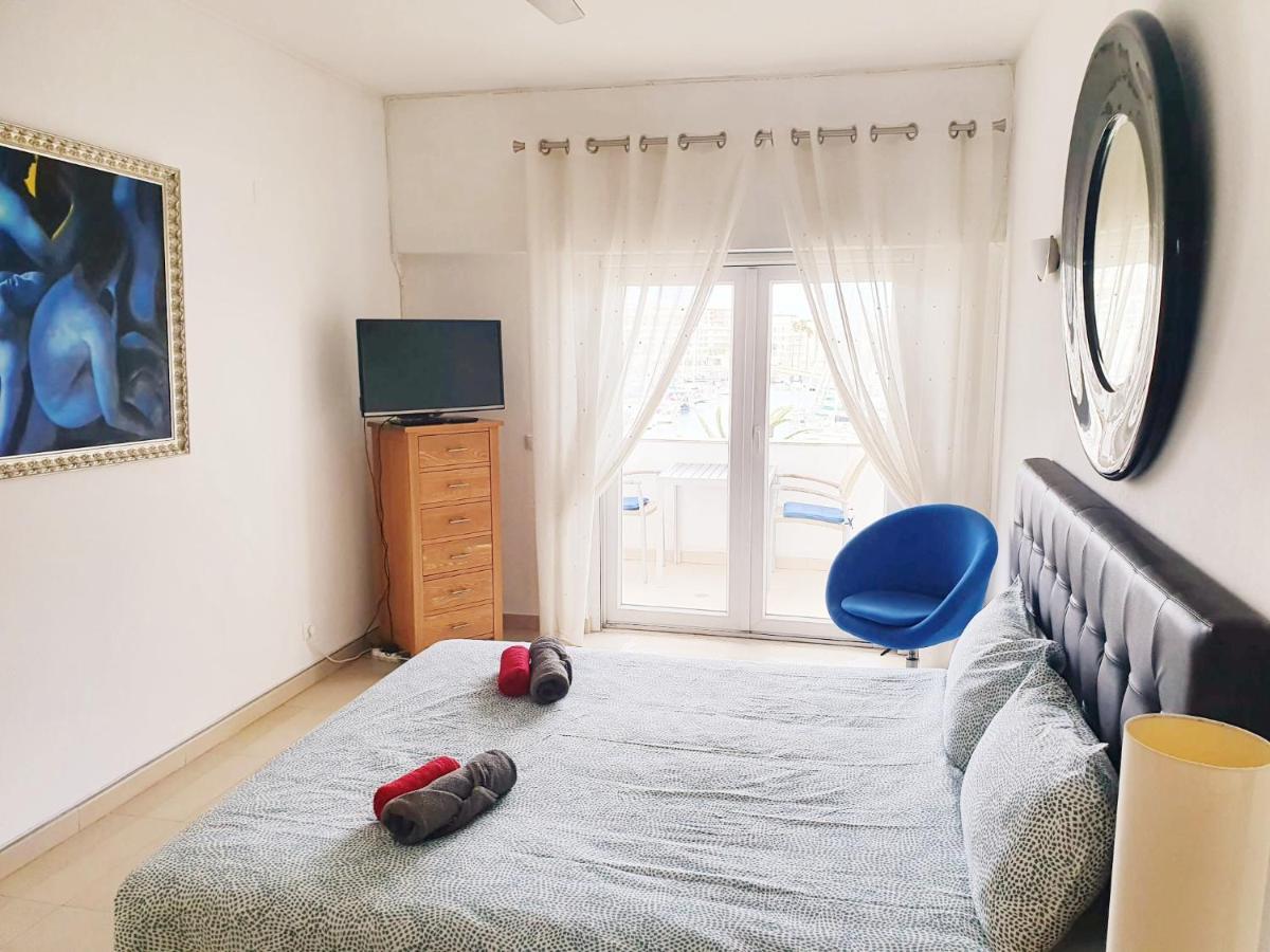Lagos Main Avenue Studio With Marina View Balcony 外观 照片