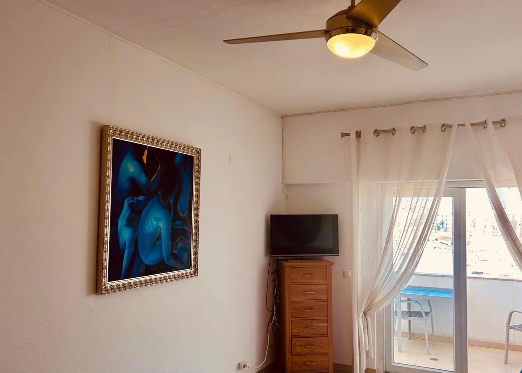 Lagos Main Avenue Studio With Marina View Balcony 外观 照片