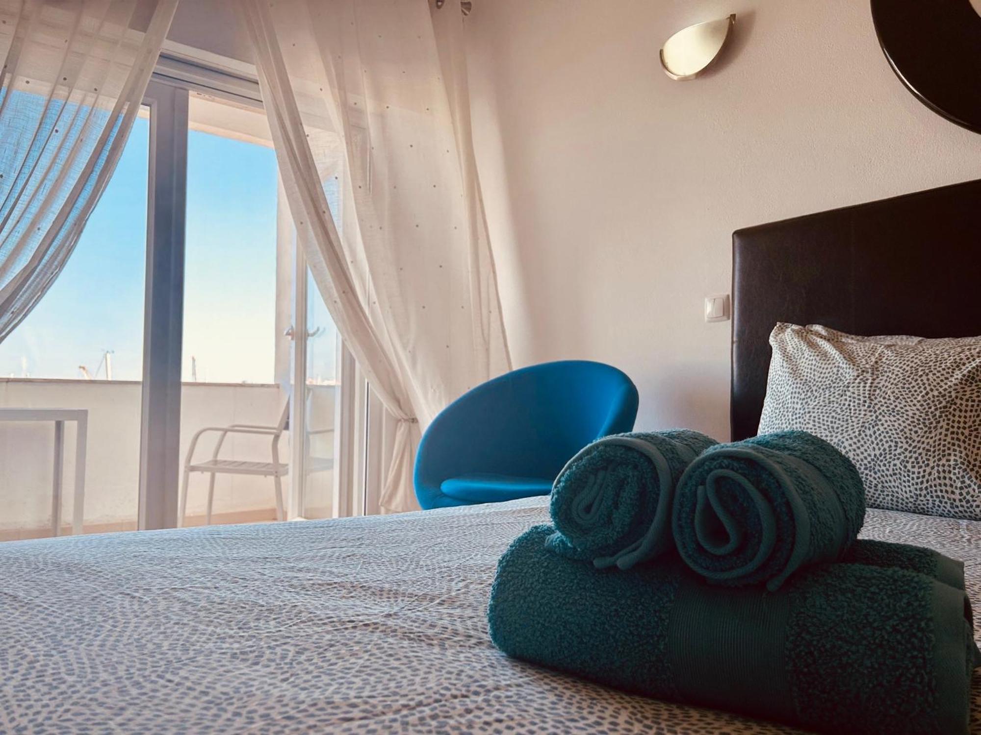 Lagos Main Avenue Studio With Marina View Balcony 外观 照片